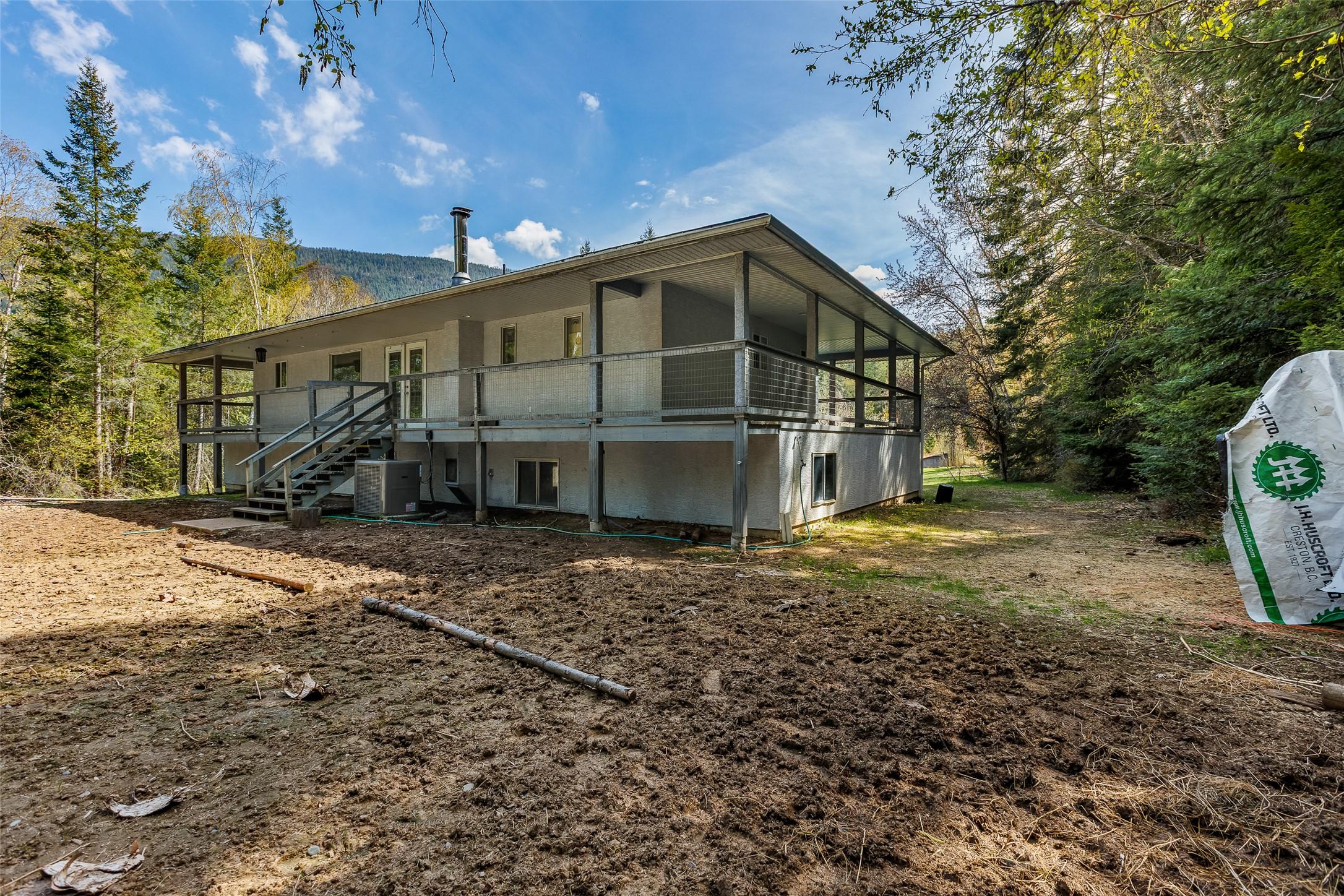 4484 3 Highway, Arrow Creek, BC - Outdoor With Deck Patio Veranda
