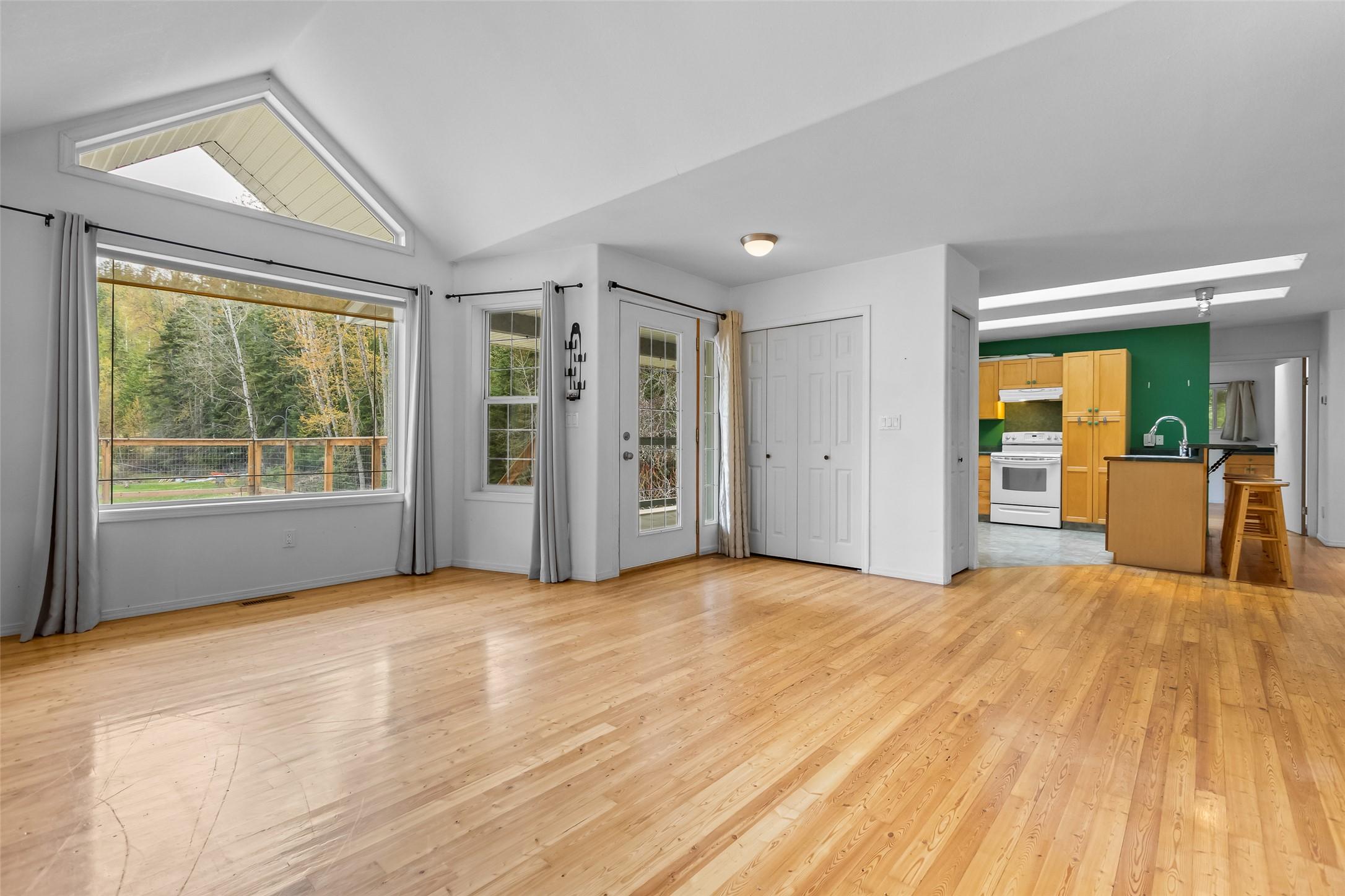 4484 3 Highway, Arrow Creek, BC - Indoor
