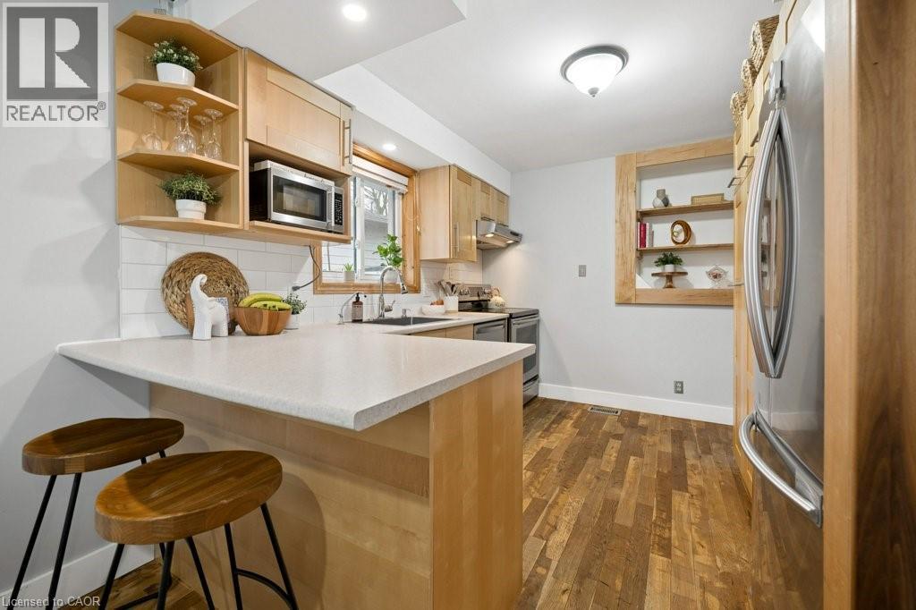 522 Glendene Crescent, Waterloo, ON - Indoor Photo Showing Kitchen