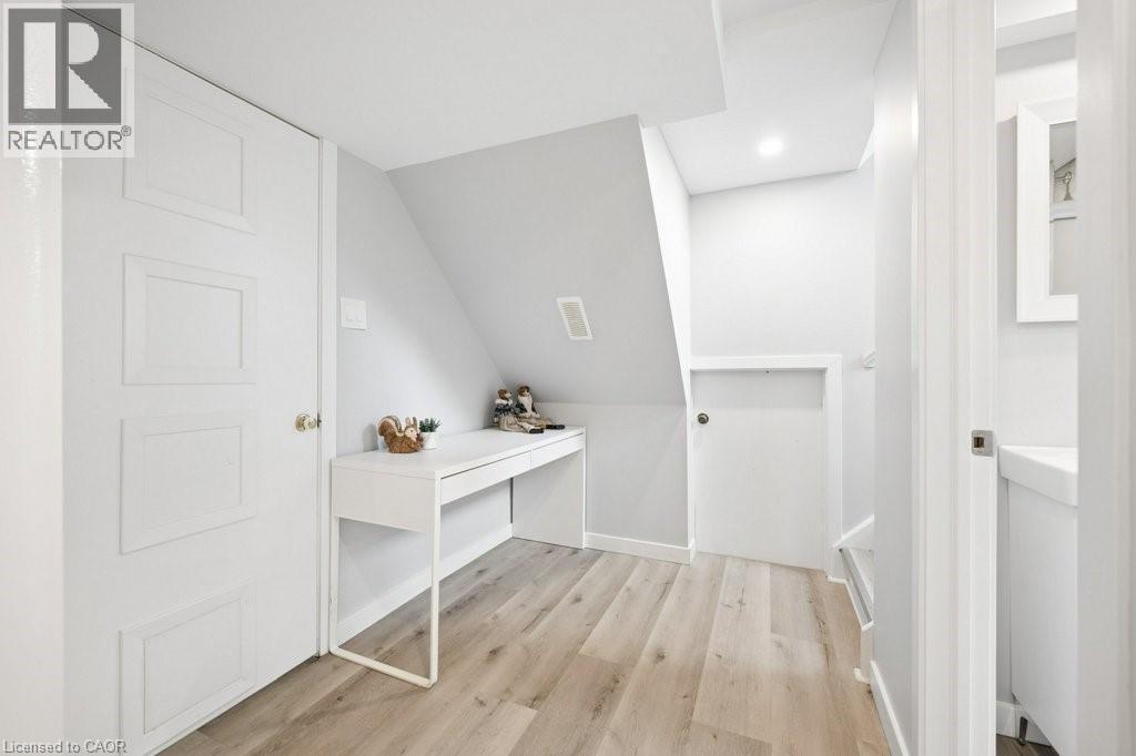 522 Glendene Crescent, Waterloo, ON - Indoor Photo Showing Other Room