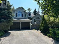 4 NETTLETON COURT Collingwood, ON L9Y 5B7