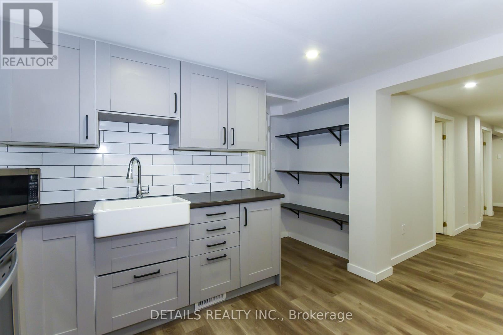 1222 Field Street, Ottawa, ON - Indoor Photo Showing Kitchen