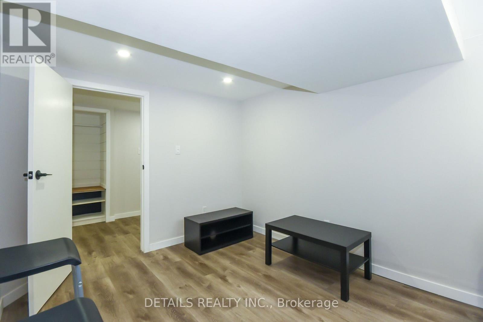 1222 Field Street, Ottawa, ON - Indoor Photo Showing Other Room