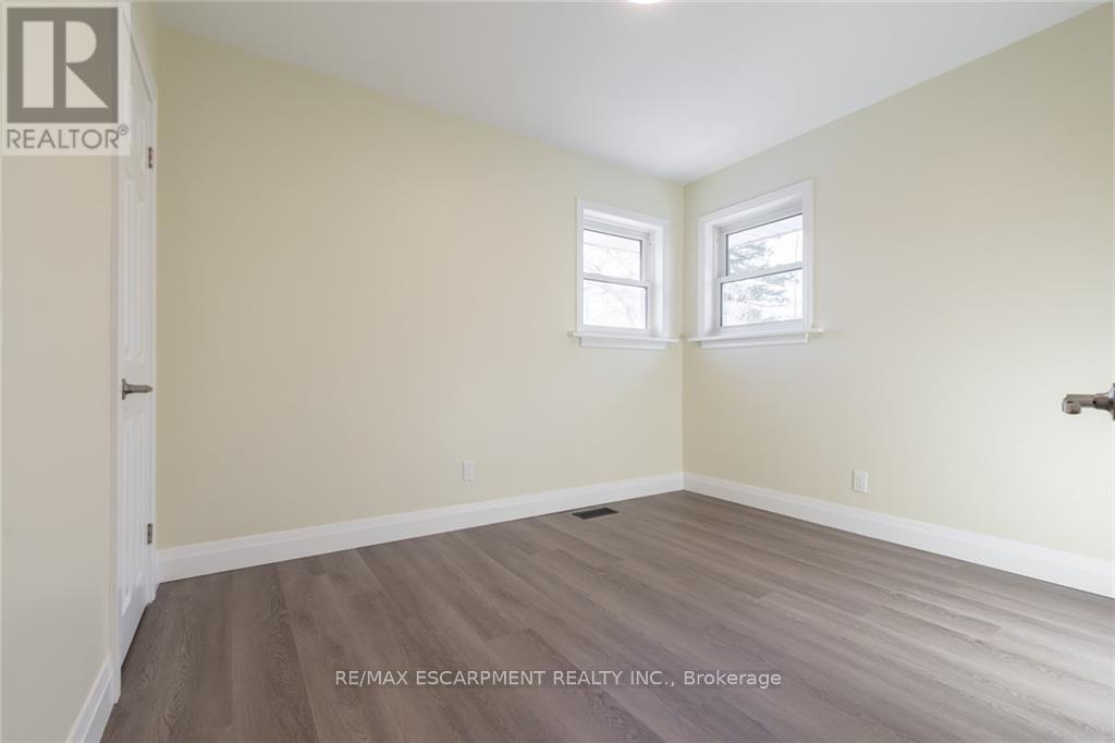 58 Sandalwood Avenue, Hamilton, ON - Indoor Photo Showing Other Room