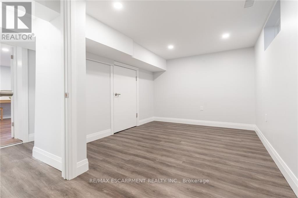 58 Sandalwood Avenue, Hamilton, ON - Indoor