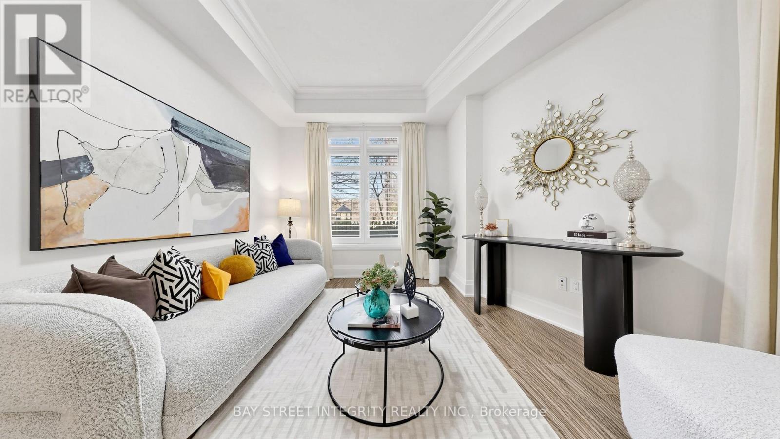 Th36 - 9 Oakburn Crescent, Toronto, ON - Indoor Photo Showing Living Room
