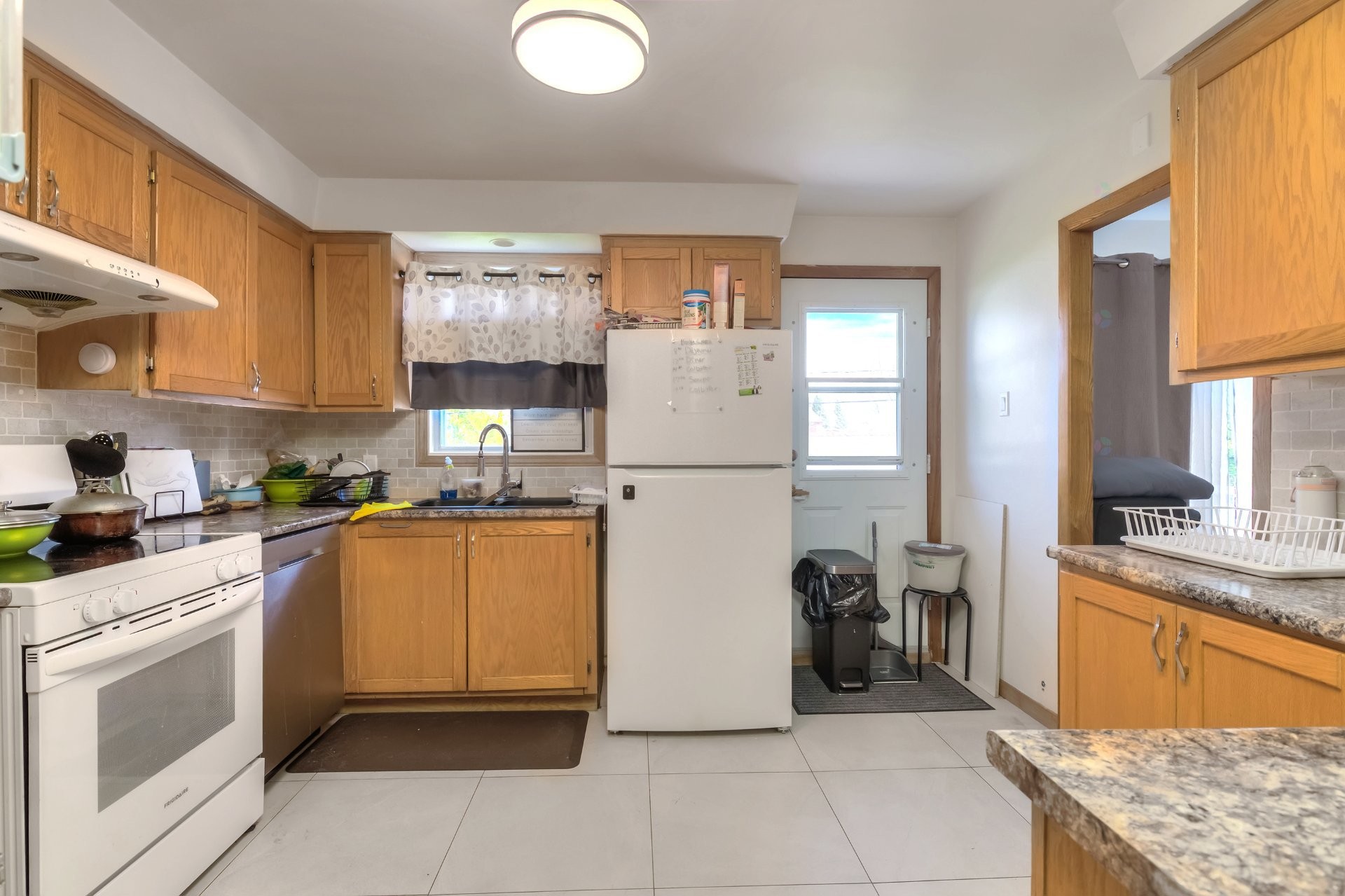 Kitchen - 2510 Boul. Napoléon, Brossard, QC - Indoor Photo Showing Kitchen