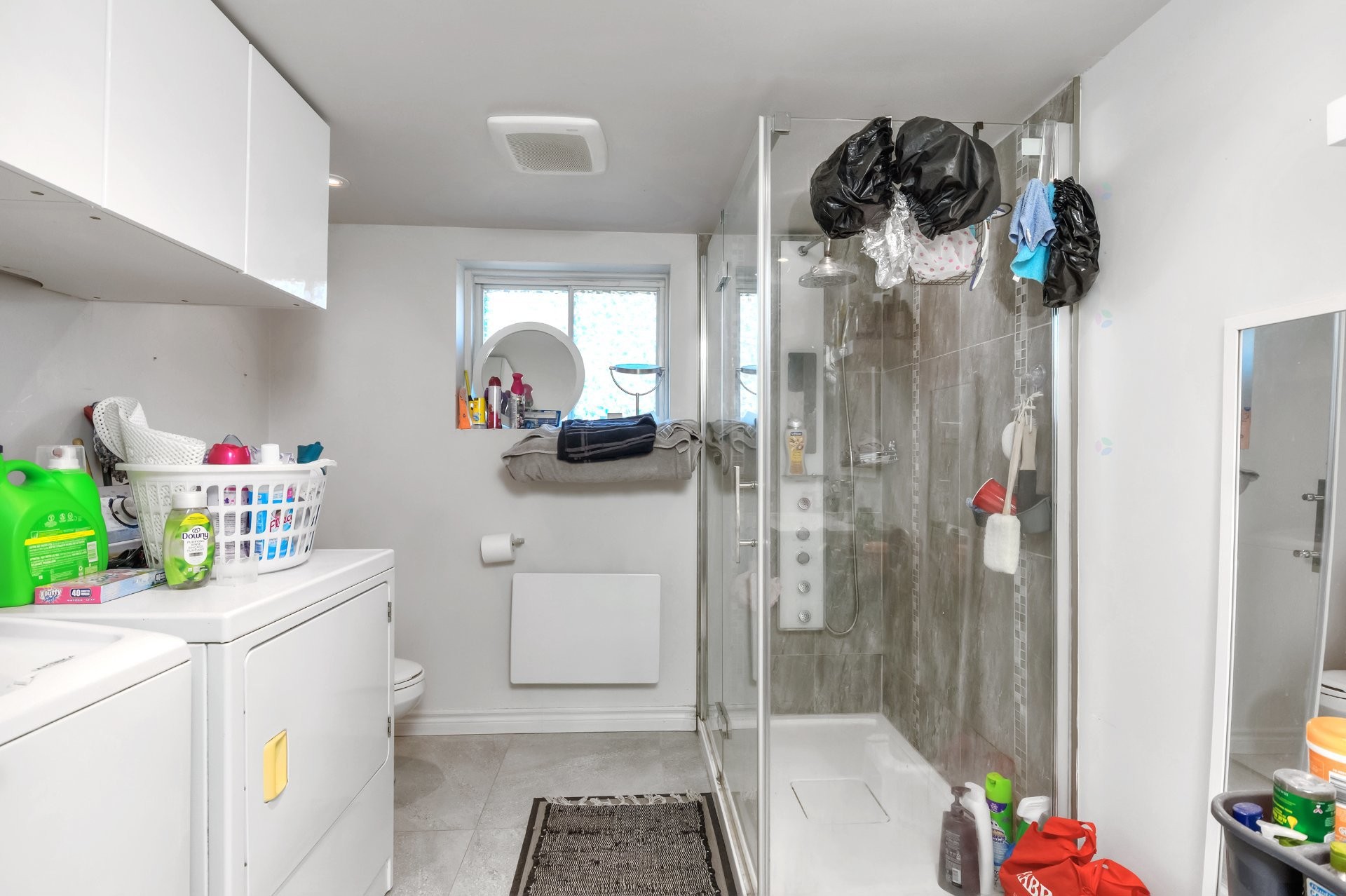 Bathroom - 2510 Boul. Napoléon, Brossard, QC - Indoor Photo Showing Laundry Room