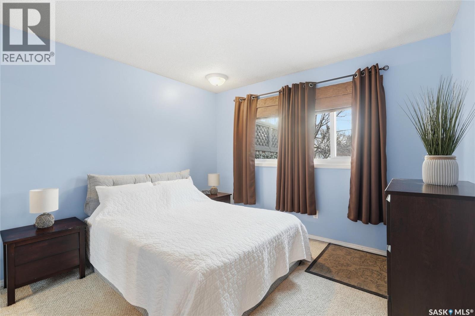 3312 Grant Road, Regina, SK - Indoor Photo Showing Bedroom