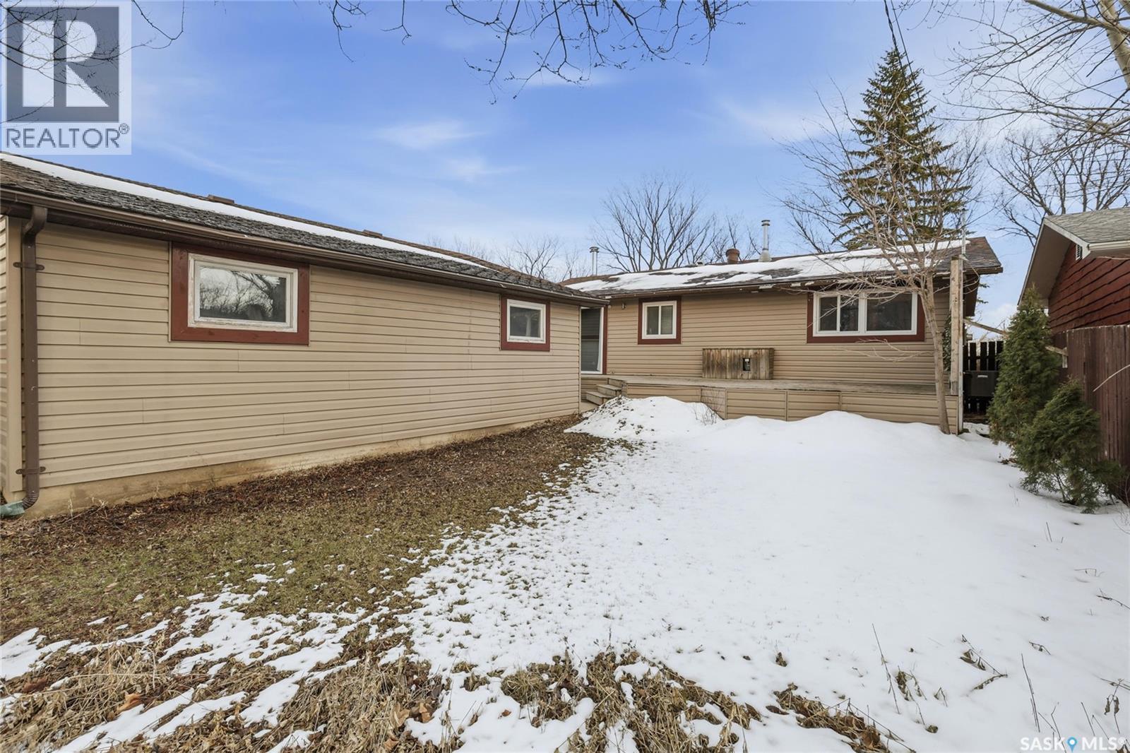 3312 Grant Road, Regina, SK - Outdoor