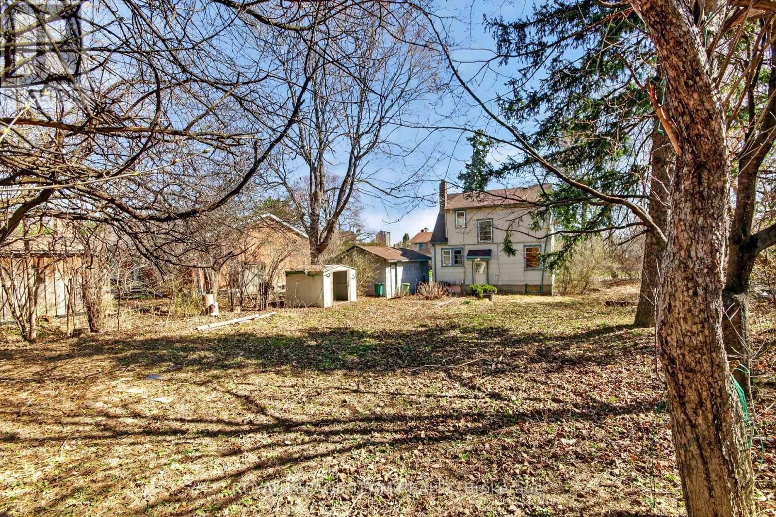 1548 Ortona Avenue, Ottawa, ON - Outdoor