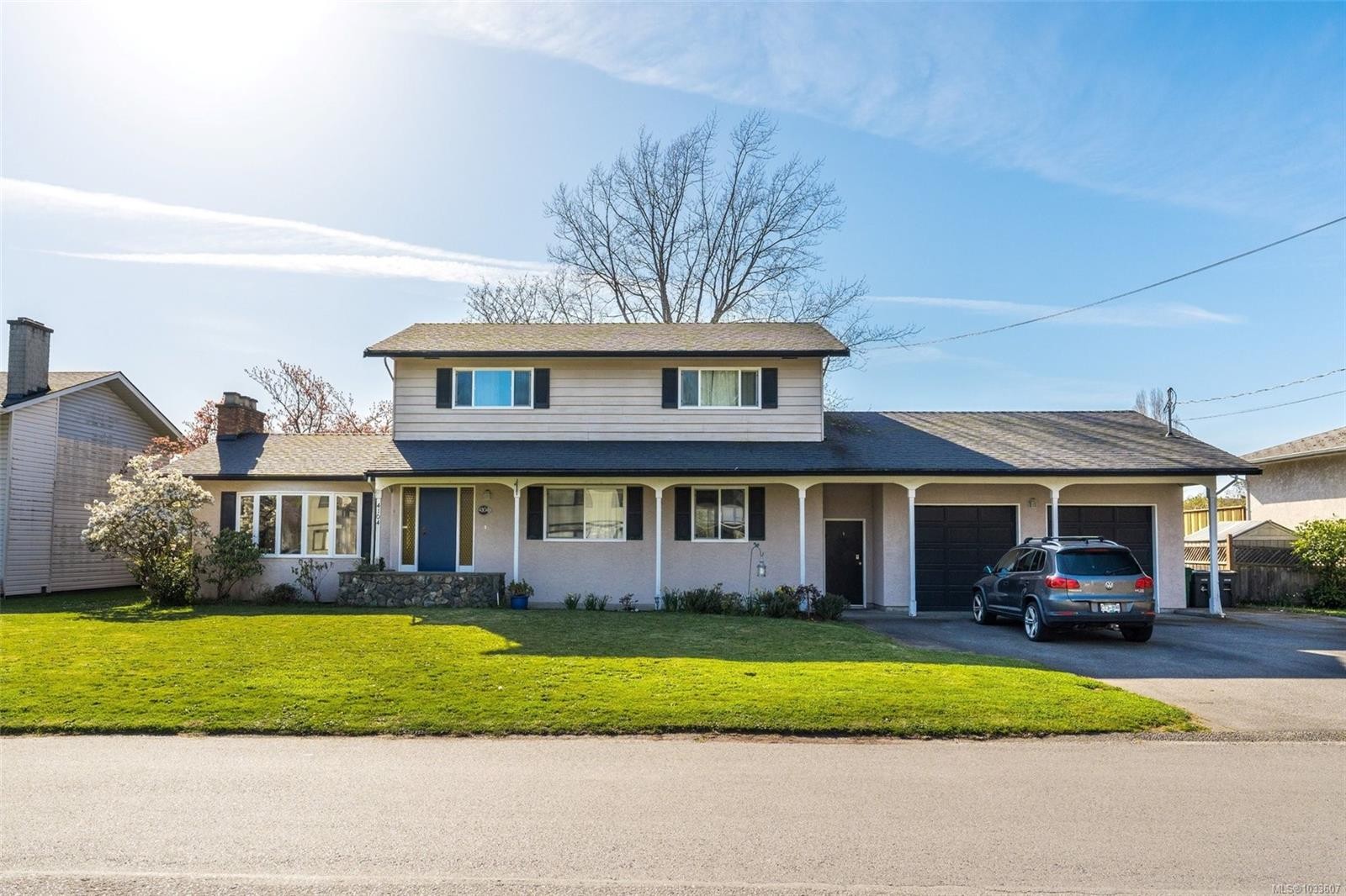 4104 Longview Dr, Saanich, BC