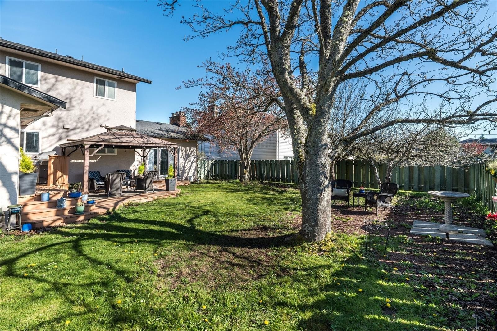 4104 Longview Dr, Saanich, BC