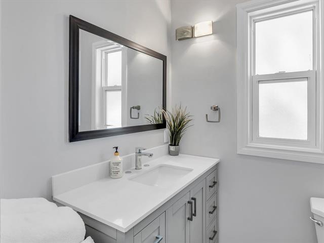 573 Arlington St, Winnipeg, MB