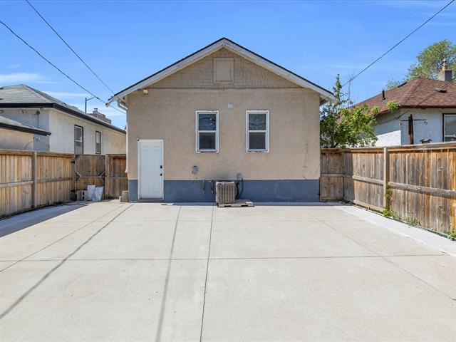 573 Arlington St, Winnipeg, MB