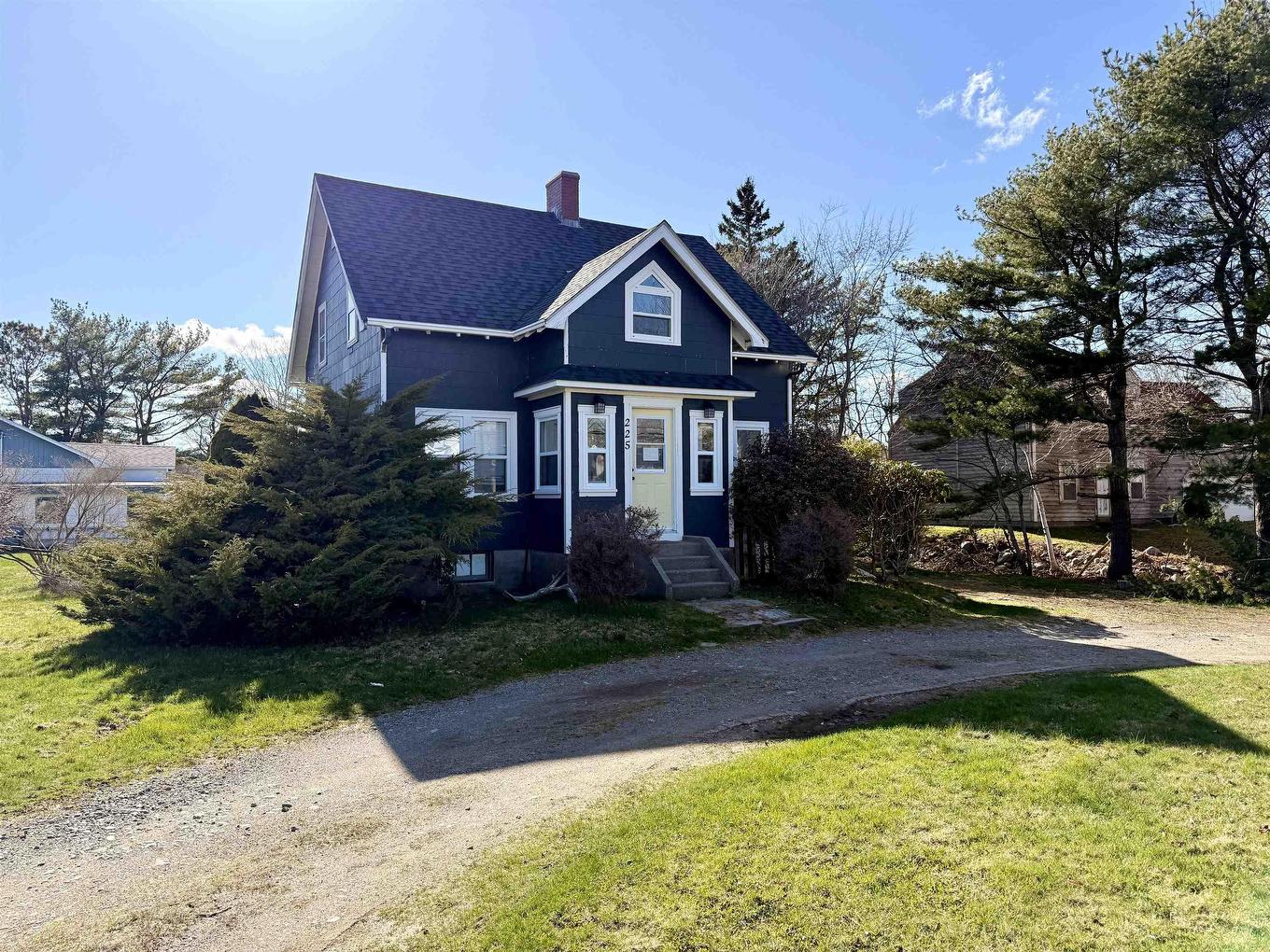225 Water Street, Shelburne, NS