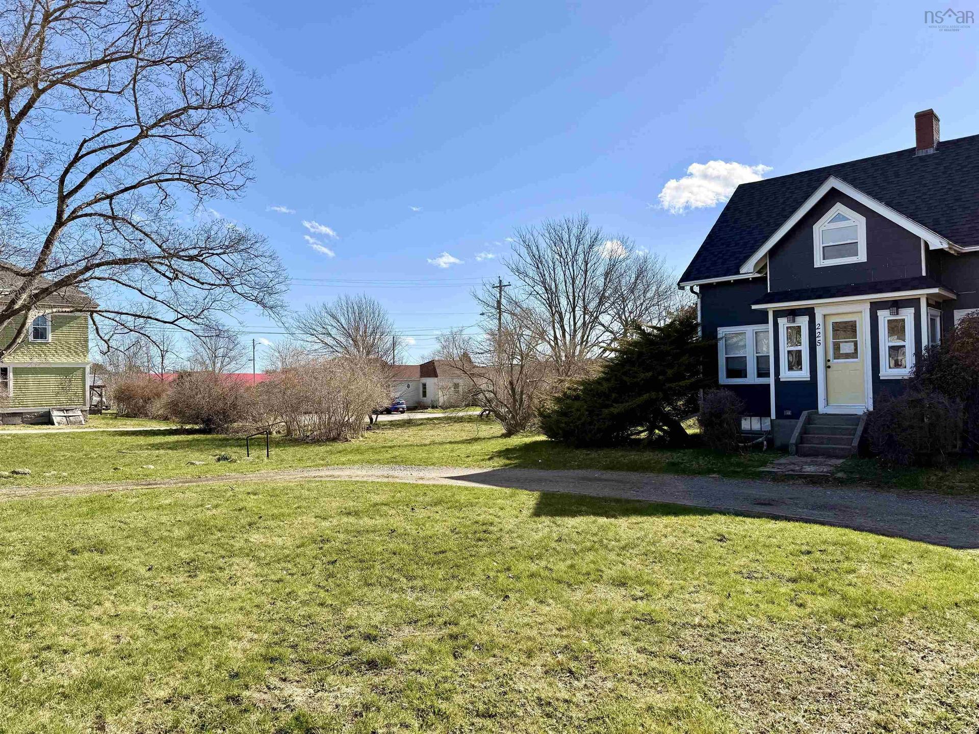 225 Water Street, Shelburne, NS