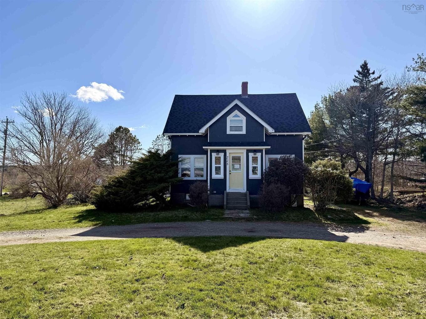 225 Water Street, Shelburne, NS