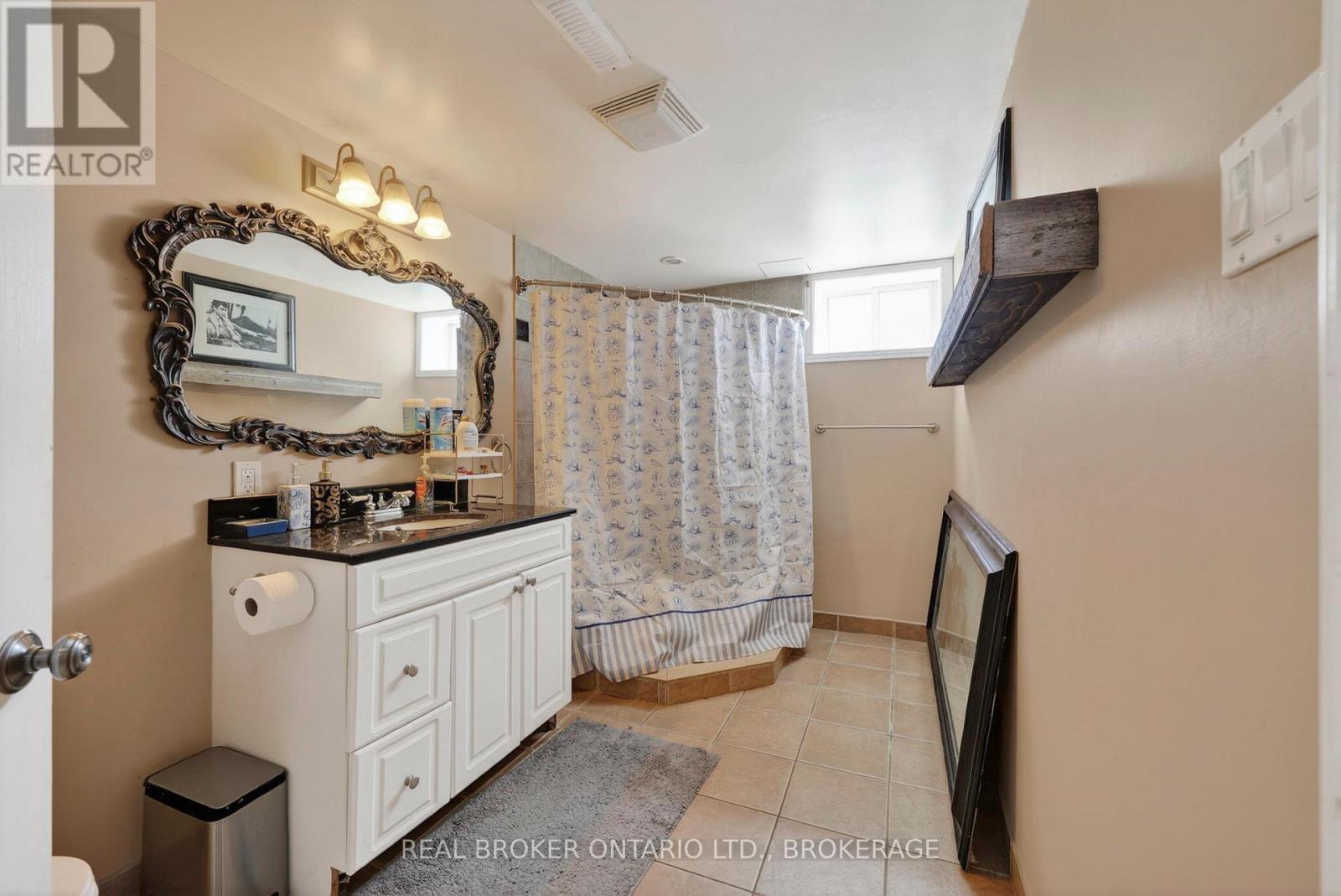 615 Twelfth Street E, Cornwall, ON - Indoor Photo Showing Other Room
