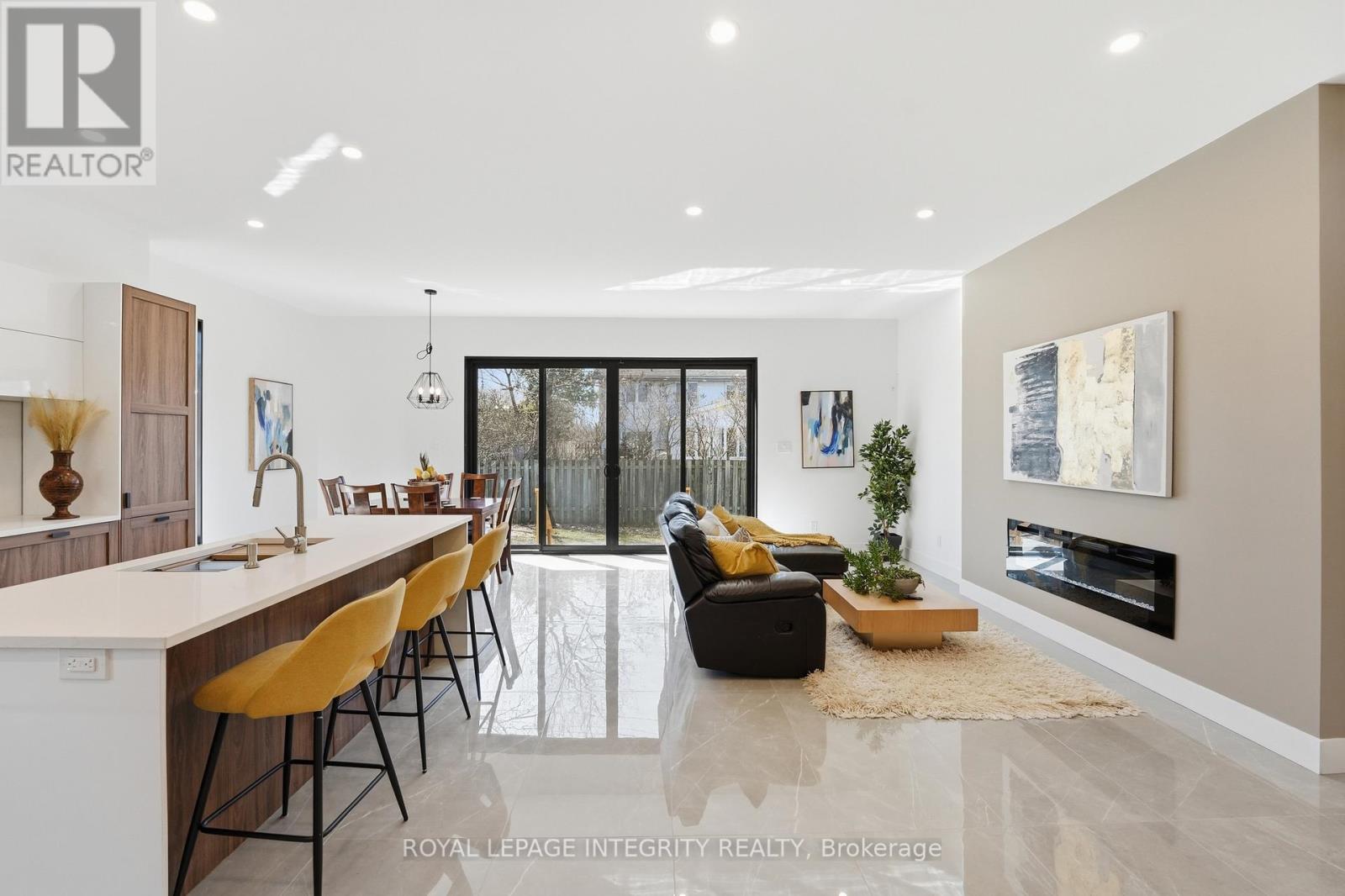 984 Watson Street, Ottawa, ON - Indoor With Fireplace