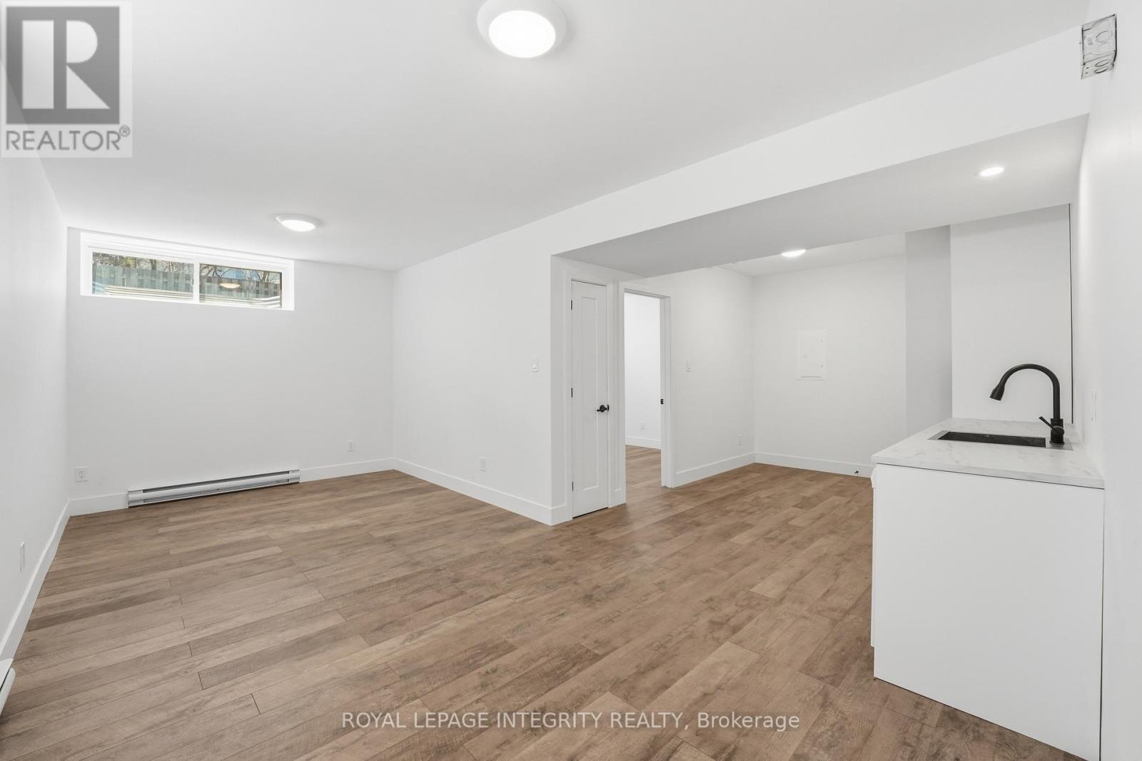 984 Watson Street, Ottawa, ON - Indoor Photo Showing Other Room