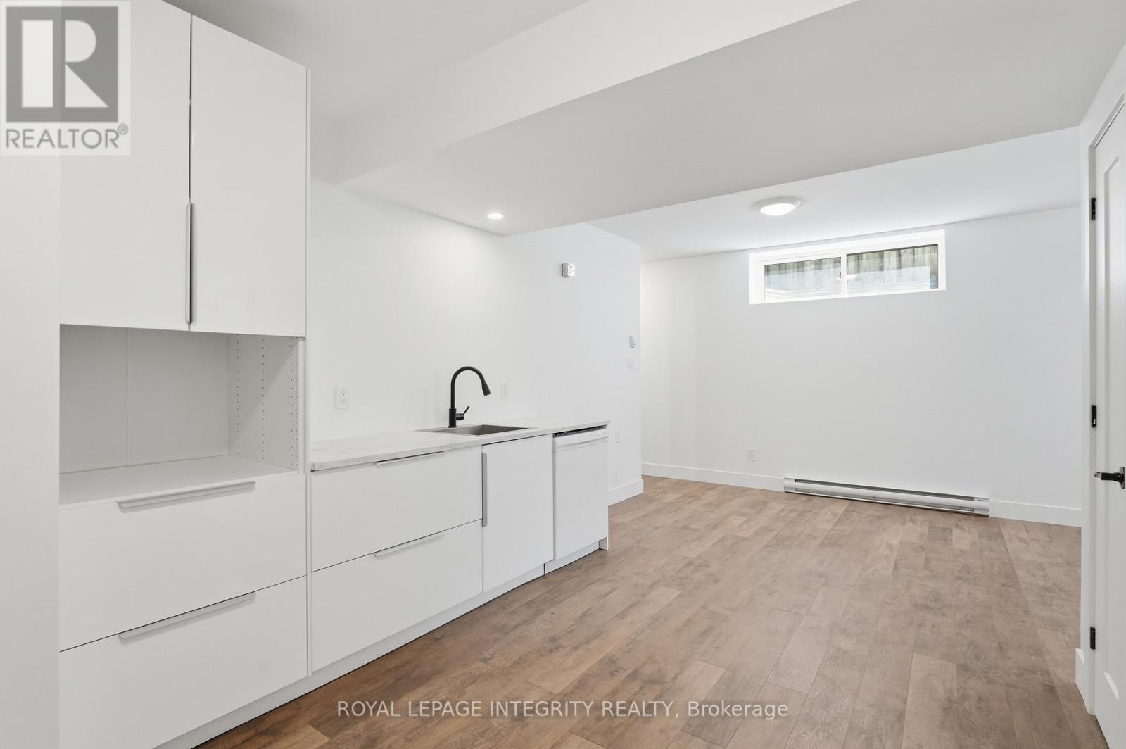 984 Watson Street, Ottawa, ON - Indoor