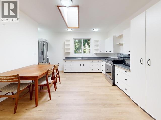 8098 Centennial Drive, Powell River, BC