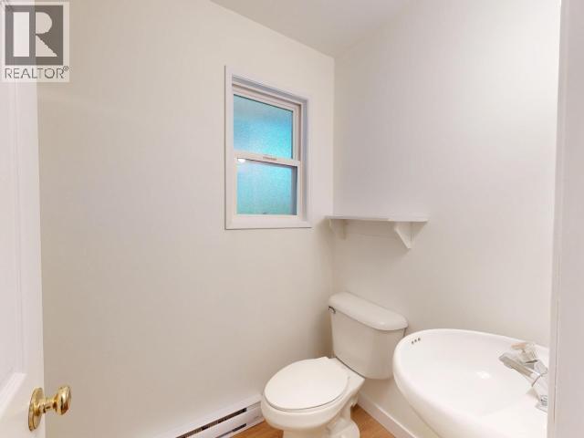 8098 Centennial Drive, Powell River, BC