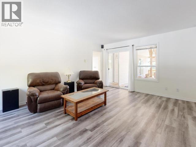 8098 Centennial Drive, Powell River, BC