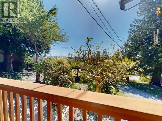 8098 Centennial Drive, Powell River, BC