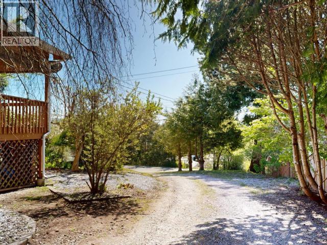 8098 Centennial Drive, Powell River, BC