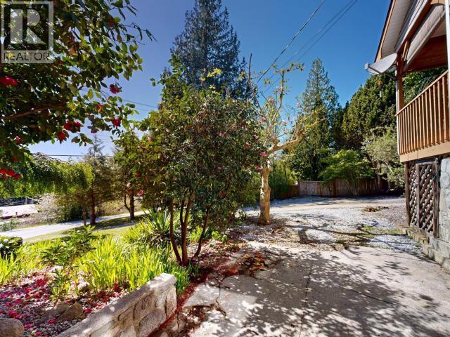 8098 Centennial Drive, Powell River, BC