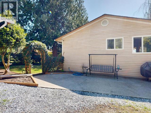 8098 Centennial Drive, Powell River, BC