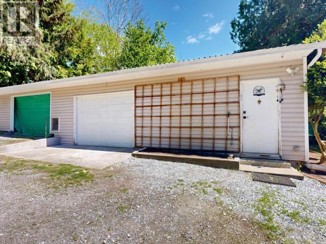 8098 Centennial Drive, Powell River, BC
