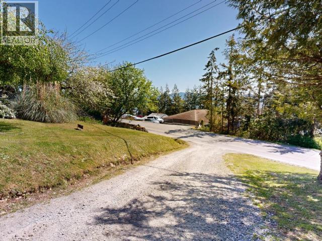 8098 Centennial Drive, Powell River, BC