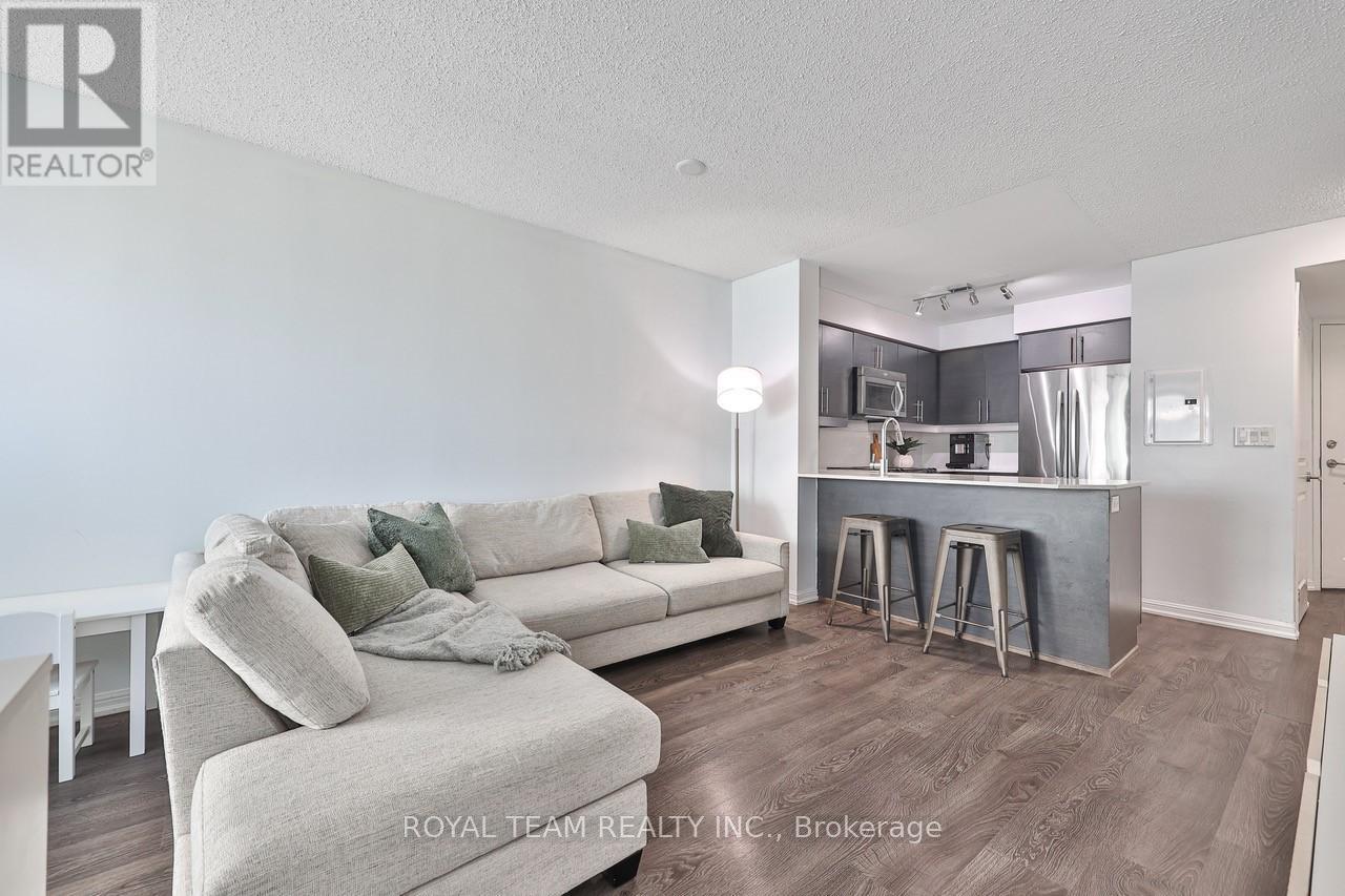 1905 - 125 Western Battery Rd Road, Toronto, ON - Indoor Photo Showing Living Room