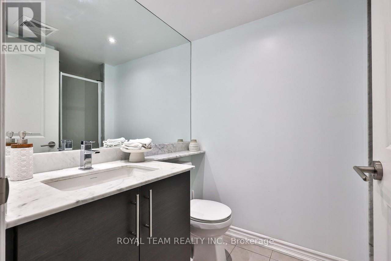 1905 - 125 Western Battery Rd Road, Toronto, ON - Indoor Photo Showing Bathroom