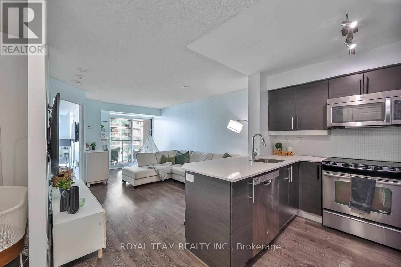 1905 - 125 Western Battery Rd Road, Toronto, ON - Indoor Photo Showing Kitchen