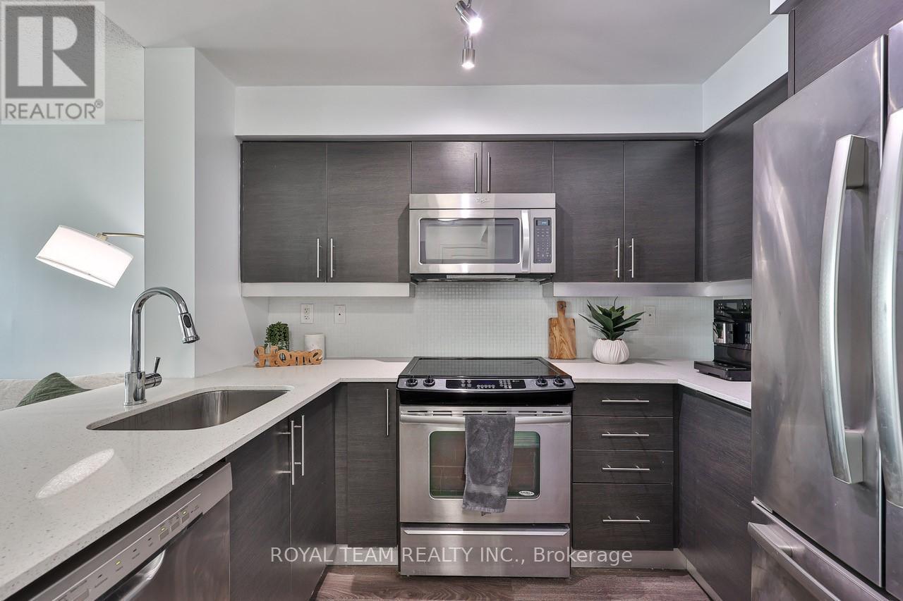 1905 - 125 Western Battery Rd Road, Toronto, ON - Indoor Photo Showing Kitchen With Upgraded Kitchen