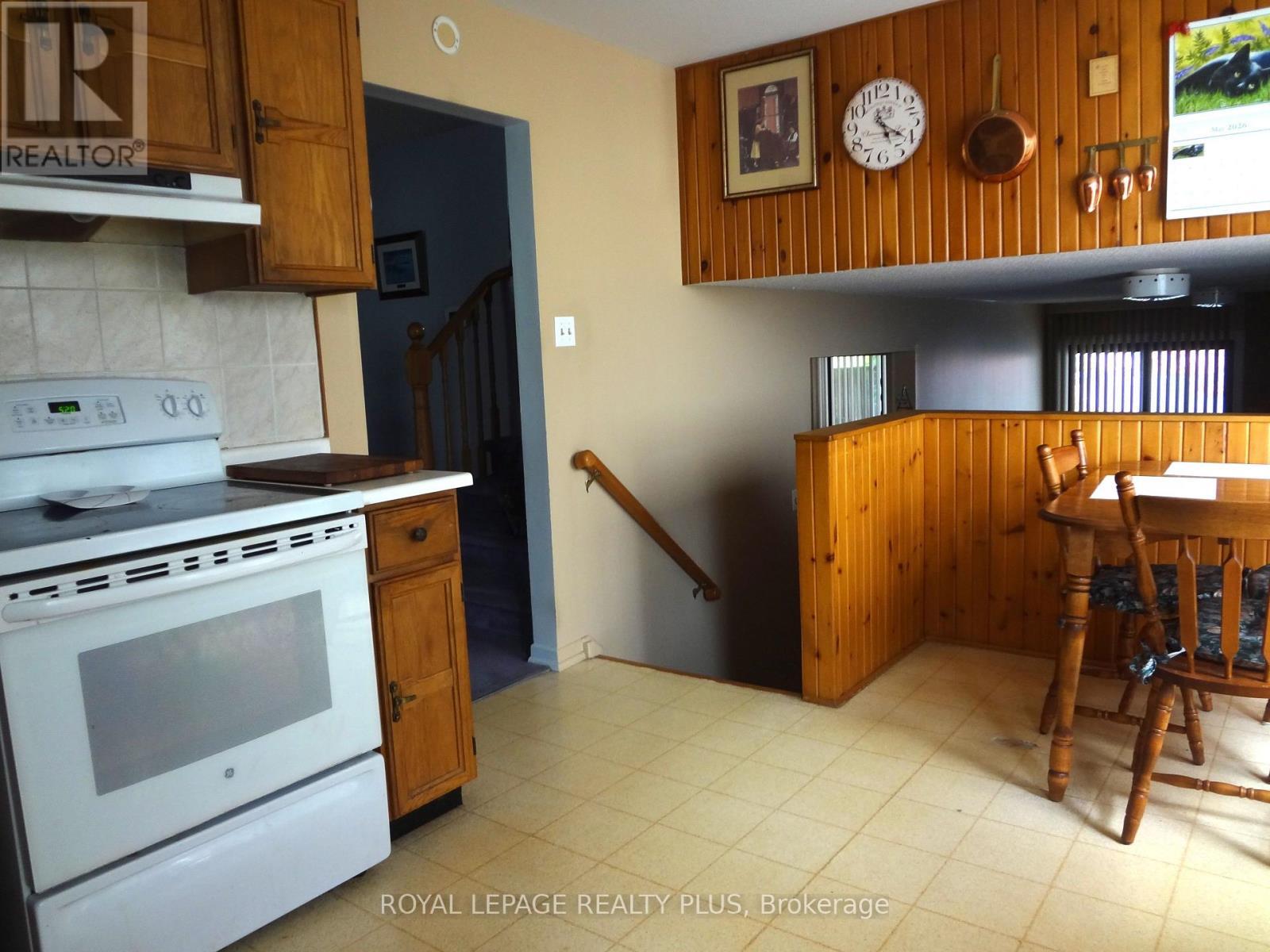 4170 Treetop Crescent, Mississauga, ON - Indoor Photo Showing Kitchen