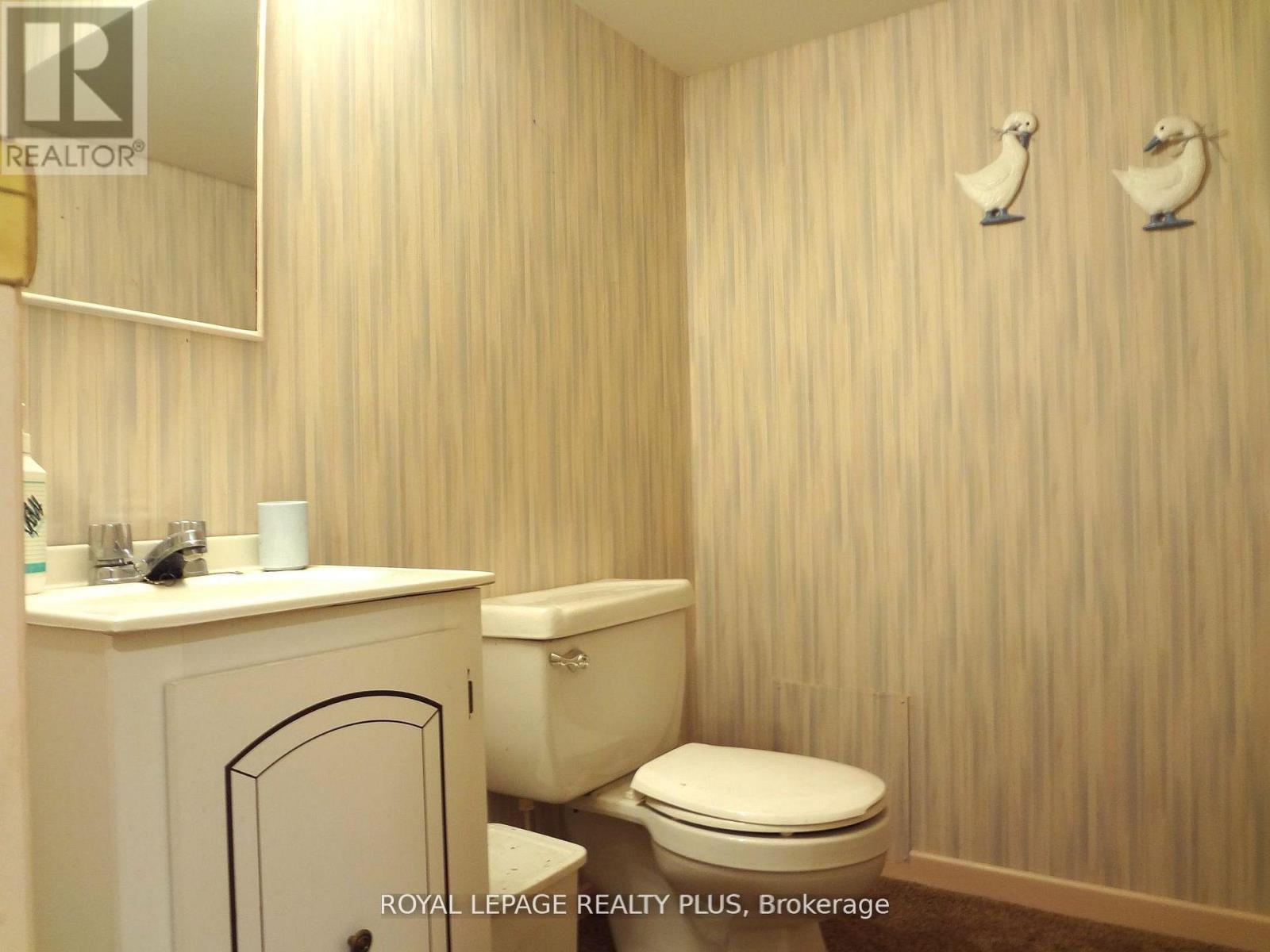4170 Treetop Crescent, Mississauga, ON - Indoor Photo Showing Bathroom