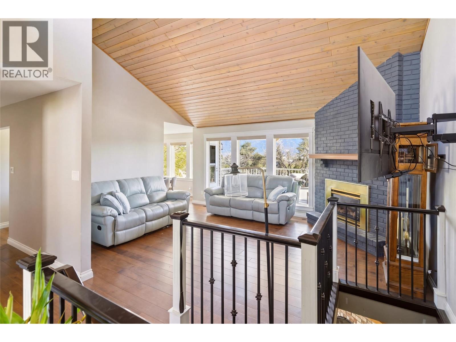 300 Scenic Drive, Coldstream, BC - Photo Showing Other Room