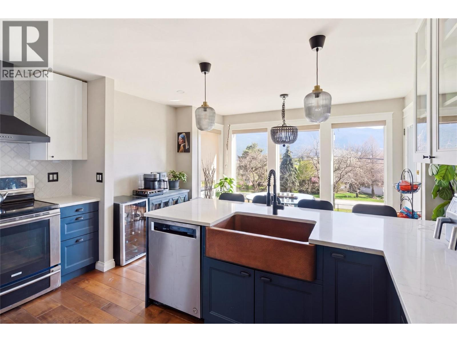 300 Scenic Drive, Coldstream, BC - Indoor Photo Showing Kitchen With Upgraded Kitchen