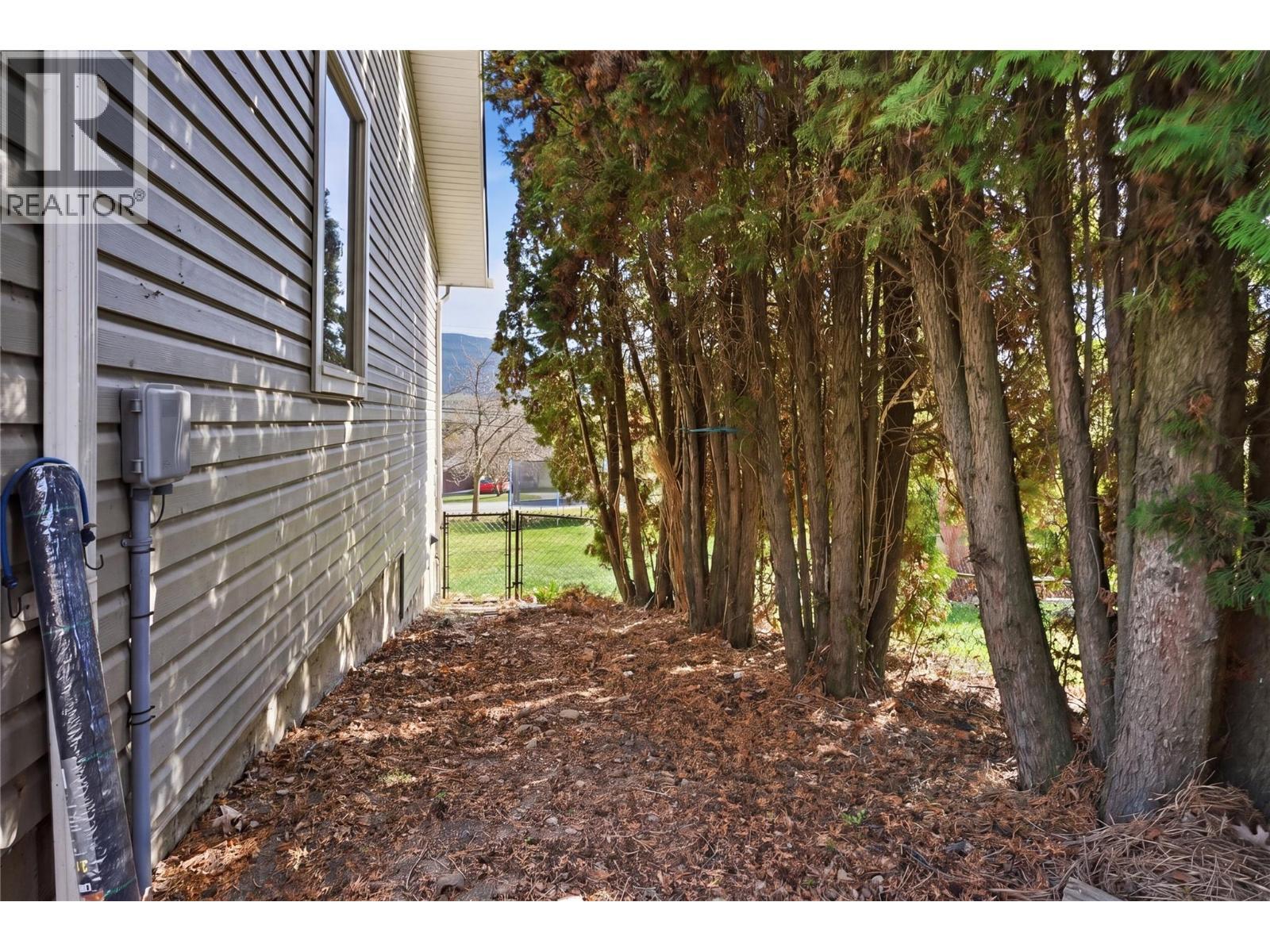 300 Scenic Drive, Coldstream, BC - Outdoor