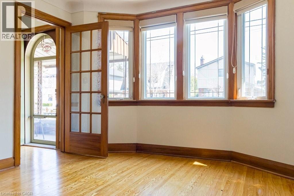 157 Longwood Road N, Hamilton, ON