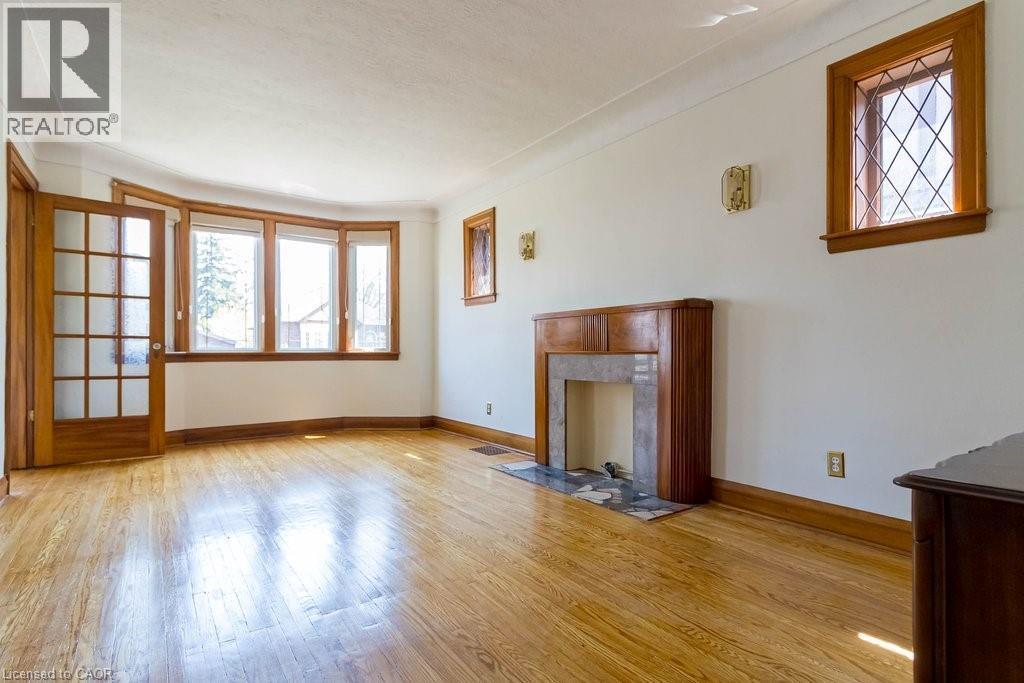 157 Longwood Road N, Hamilton, ON