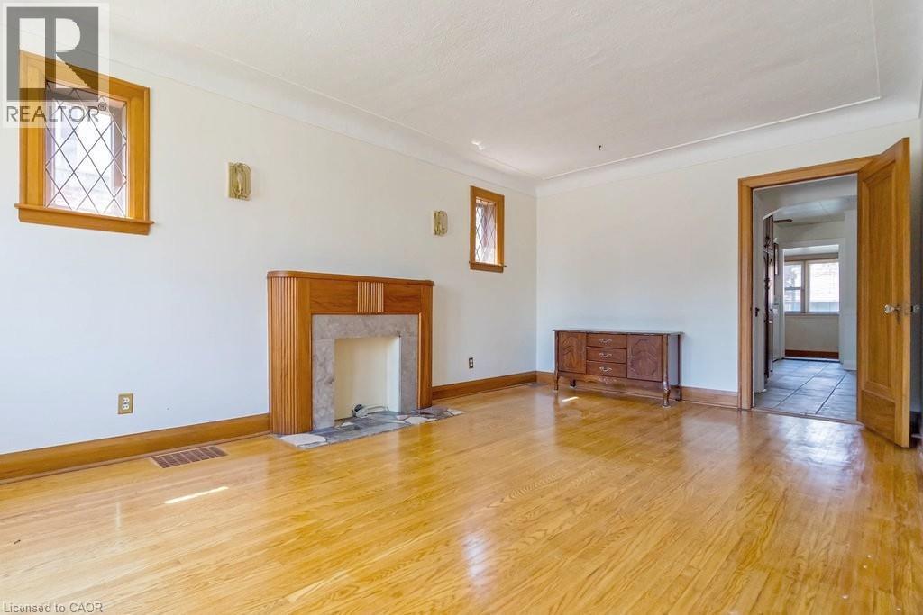157 Longwood Road N, Hamilton, ON