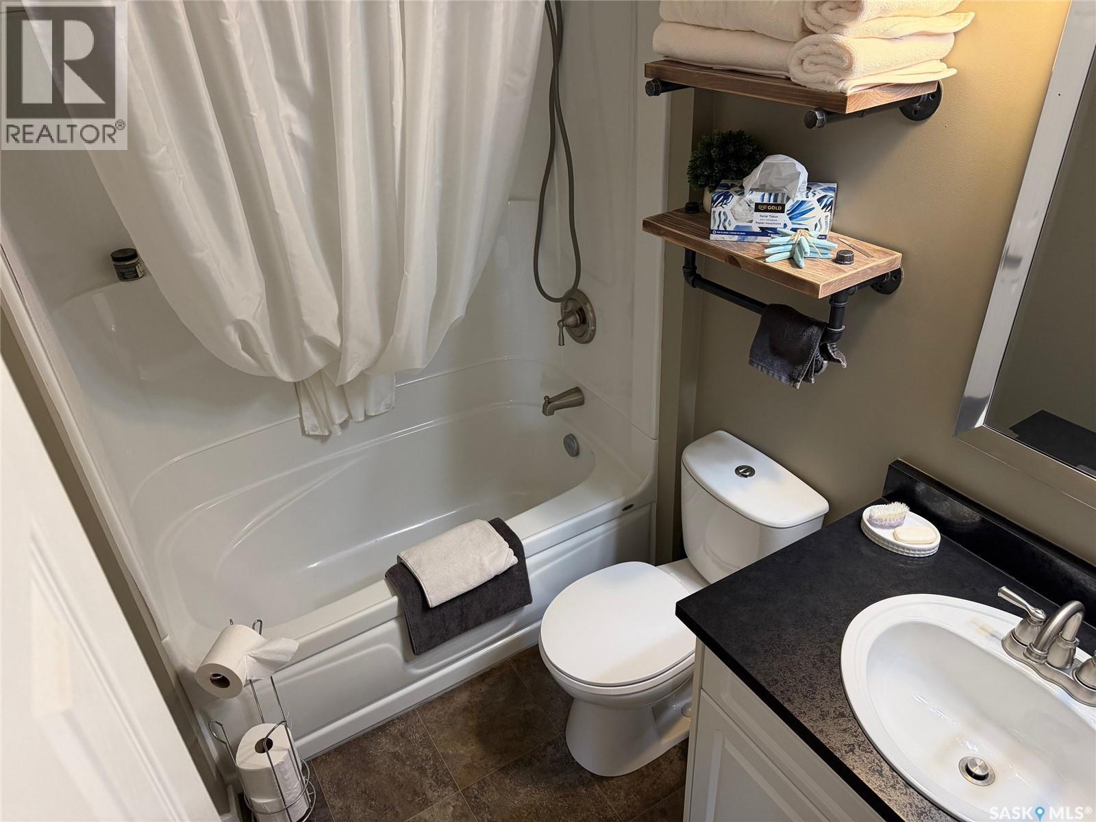 739 Hudson Crescent, Hudson Bay, SK - Indoor Photo Showing Bathroom
