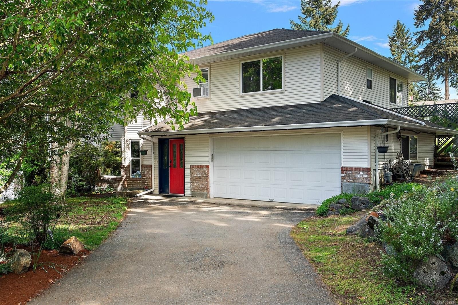 6419 Wicks Rd, Duncan, BC - Outdoor