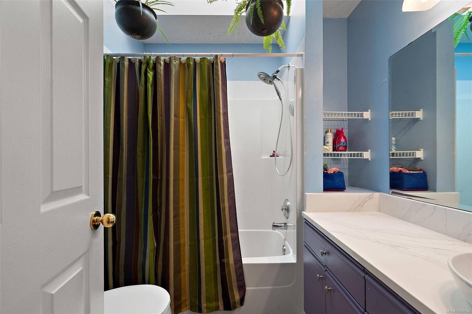6419 Wicks Rd, Duncan, BC - Indoor Photo Showing Bathroom